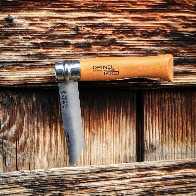 Couteau Opinel carbone n°7 et n°8 Couteau Opinel carbone n°7 et n°8