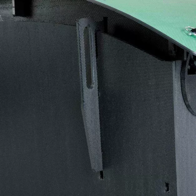 Poulailler iglou-écodesign sur pieds en plastique recyclé impérissable Poulailler iglou-écodesign sur pieds en plastique recyclé impérissable