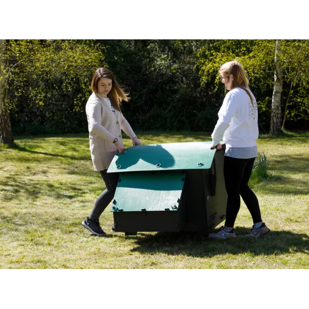 Poulailler iglou-écodesign sur pieds en plastique recyclé impérissable Poulailler iglou-écodesign sur pieds en plastique recyclé impérissable