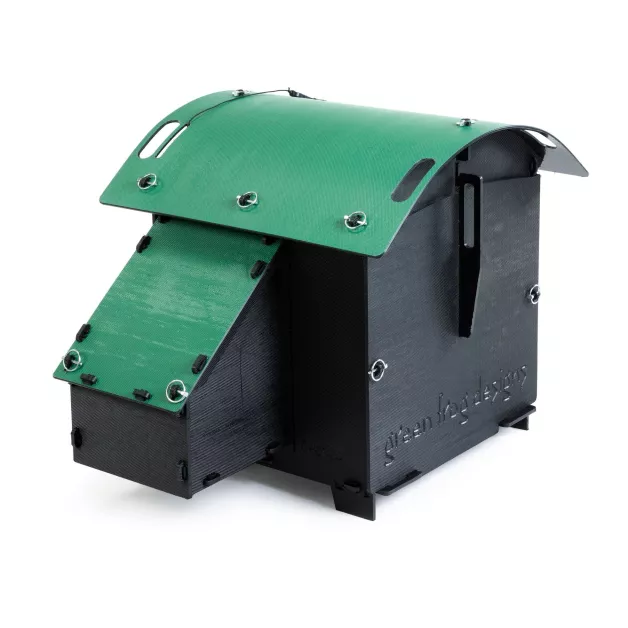 Poulailler iglou-écodesign sur pieds en plastique recyclé impérissable Poulailler iglou-écodesign sur pieds en plastique recyclé impérissable