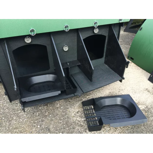 Poulailler iglou-écodesign sur pieds en plastique recyclé impérissable Poulailler iglou-écodesign sur pieds en plastique recyclé impérissable