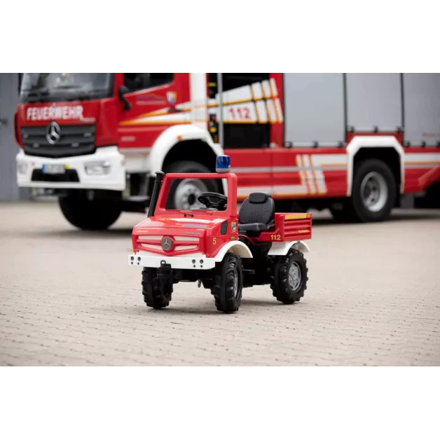 Unimog à pédales pour les enfants des 3 à 8 ans RollY Toys  Unimog à pédales pour les enfants des 3 à 8 ans RollY Toys