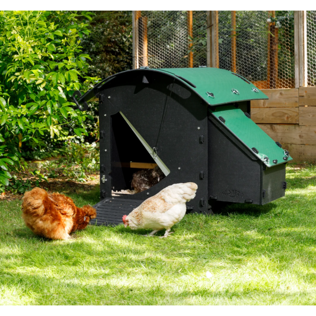 Poulailler iglou-écodesign sur pieds en plastique recyclé impérissable Poulailler iglou-écodesign sur pieds en plastique recyclé impérissable