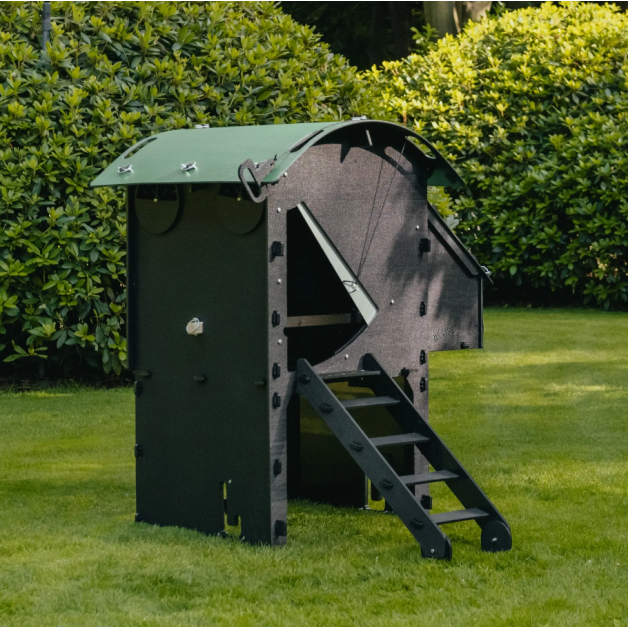 Poulailler iglou-écodesign sur pieds en plastique recyclé impérissable Poulailler iglou-écodesign sur pieds en plastique recyclé impérissable