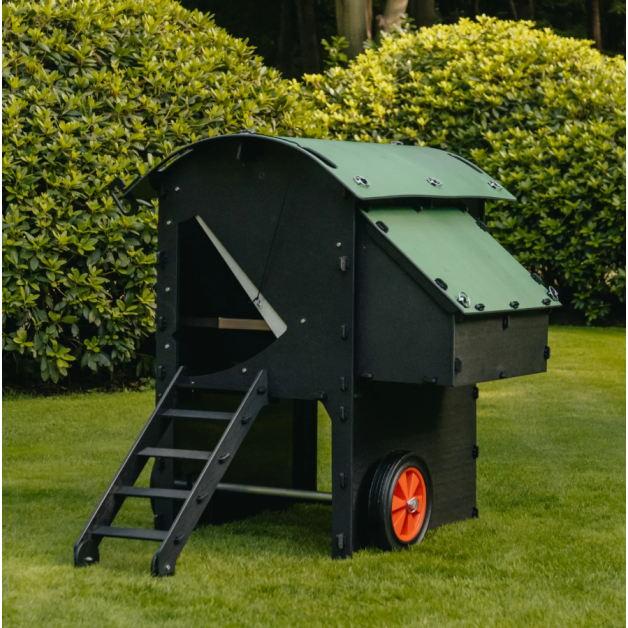 Poulailler iglou-écodesign sur pieds en plastique recyclé impérissable Poulailler iglou-écodesign sur pieds en plastique recyclé impérissable