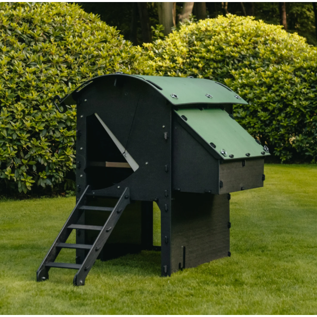 Poulailler iglou-écodesign sur pieds en plastique recyclé impérissable Poulailler iglou-écodesign sur pieds en plastique recyclé impérissable