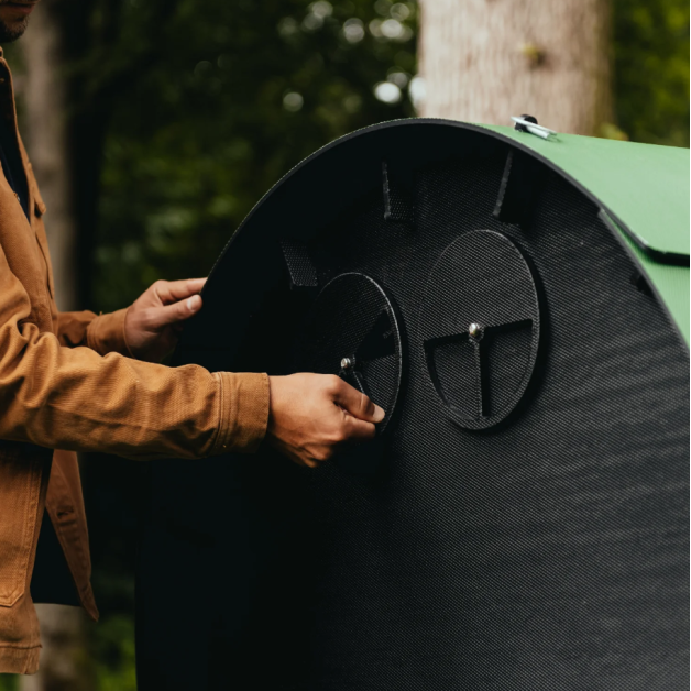 Poulailler iglou-écodesign sur pieds en plastique recyclé impérissable Poulailler iglou-écodesign sur pieds en plastique recyclé impérissable
