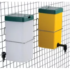 Abreuvoir pipette avec bouteille d'un litre pour lapin Abreuvoir pipette avec bouteille d'un litre pour lapin