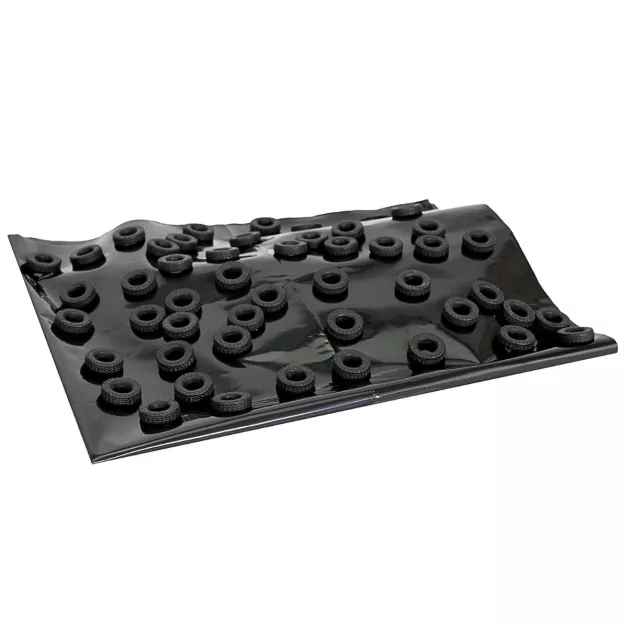 Couverture de silo avec pneus (échelle 1:32)